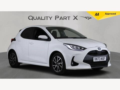 Toyota Yaris Hatchback 1.5 VVT-h Design E-CVT Euro 6 (s/s) 5dr