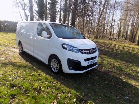 Vauxhall Vivaro Panel Van 1.5 Turbo D 2900 Sportive L2 H1 Euro 6 (s/s) 5dr