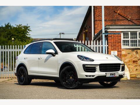 Porsche Cayenne SUV 4.8T V8 Turbo TiptronicS 4WD Euro 6 (s/s) 5dr