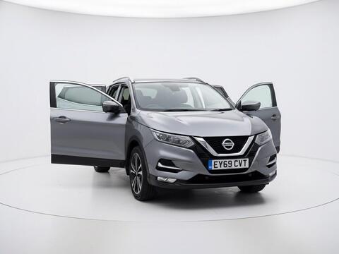 Nissan Qashqai SUV 1.3 DIG-T N-Connecta Euro 6 (s/s) 5dr