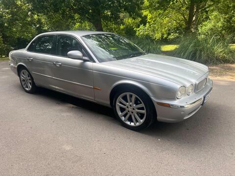 Jaguar XJ Saloon 4.2 XJ8 Sport 4dr