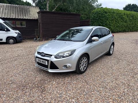 Ford Focus Hatchback 1.6 TDCi Titanium Euro 5 (s/s) 5dr