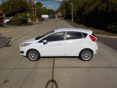 Ford Fiesta Hatchback 1.0T EcoBoost Titanium Euro 5 (s/s) 5dr