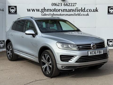 Volkswagen Touareg SUV 3.0 TDI V6 BlueMotion Tech R-Line Tiptronic 4WD Euro 6 (s/s) 5dr