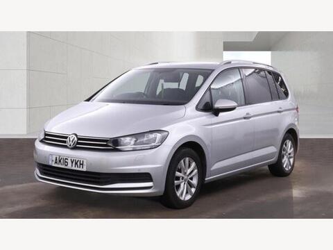 Volkswagen Touran MPV 2.0 TDI BlueMotion Tech SE Family DSG Euro 6 (s/s) 5dr