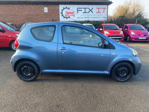 Toyota AYGO Hatchback 1.0 VVT-i Blue Euro 4 3dr