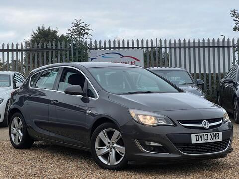 Vauxhall Astra Hatchback 1.6 16v SRi Euro 5 5dr