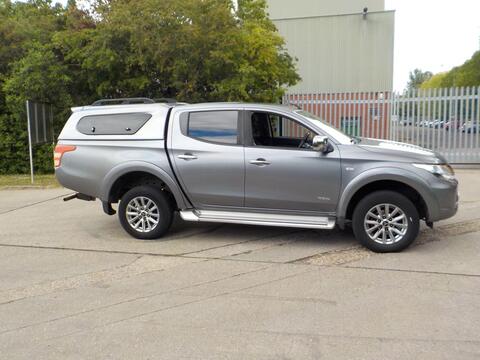 Mitsubishi L200 Pickup 2.4 DI-D DC Titan 4WD Euro 6 4dr
