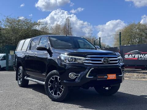 Toyota Hilux Pickup 2.4 D-4D Invincible X Auto 4WD Euro 6 (s/s) 4dr (TSS)