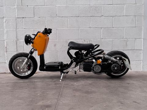 Honda Zoomer 50 Moped