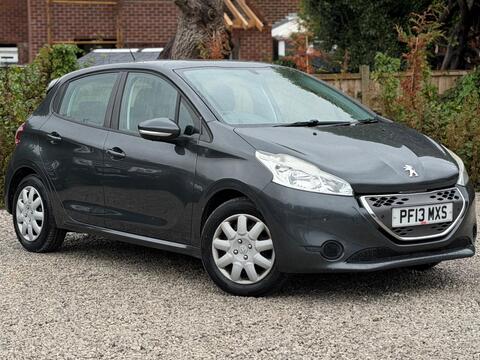 Peugeot 208 Hatchback 1.4 e-HDi Access+ EGC Euro 5 (s/s) 5dr