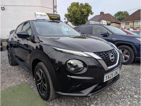 Nissan Juke SUV 1.6 N-Connecta Auto Euro 6 5dr