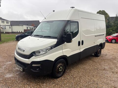 Iveco Daily Panel Van 2.3 TD 12V 35S 3520 (Business) L2 5dr