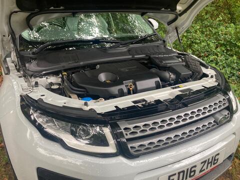 2016 Land Rover Range Rover Evoque, photograph 3