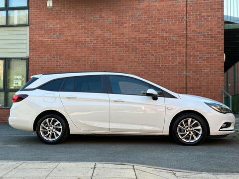 Vauxhall Astra Estate 1.6 CDTi BlueInjection SRi Nav Sports Tourer Auto Euro 6 (s/s) 5dr