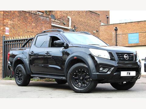 Nissan Navara Pickup 2.3 dCi Tekna Auto 4WD Euro 6 4dr