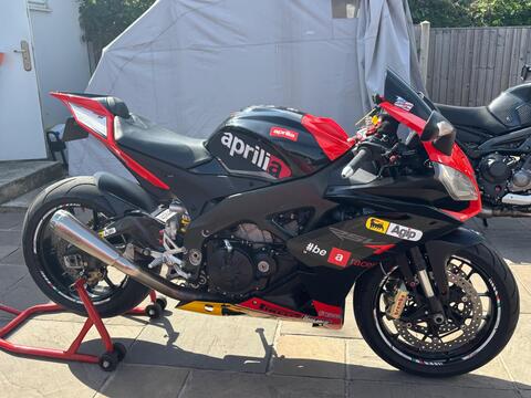 Aprilia RSV4 Super Sports 999 R