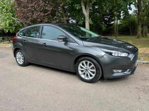 Ford Focus Hatchback 1.0T EcoBoost Titanium Euro 6 (s/s) 5dr