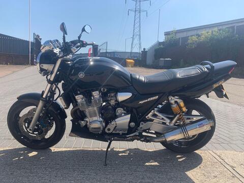 Yamaha XJR1300 Roadster/Retro XJR1300