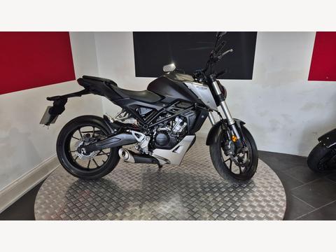 Honda CB125R Naked 125 Euro 4