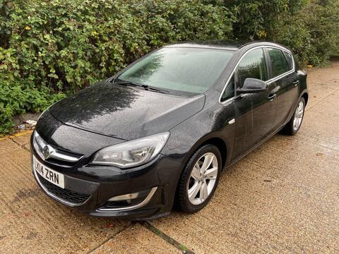 Vauxhall Astra Hatchback 1.6 16v SRi Auto Euro 5 5dr
