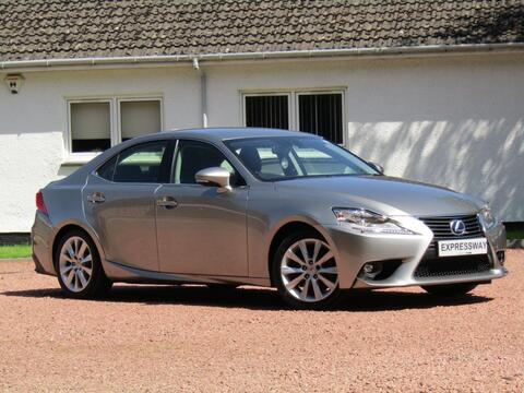 Lexus IS Saloon 2.5 300h Advance E-CVT Euro 6 (s/s) 4dr