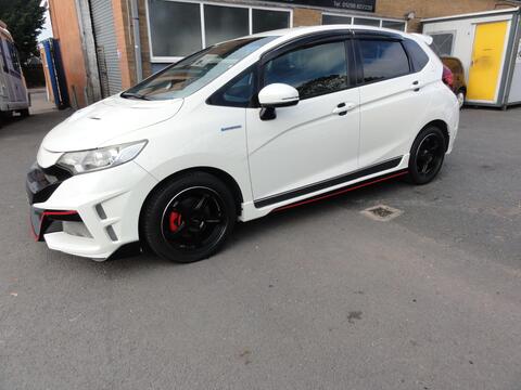 Honda Fit Hatchback HYBRID WITH BODY STYLING