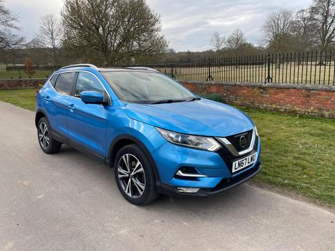 Nissan Qashqai SUV 1.2 DIG-T N-Connecta XTRON Euro 6 (s/s) 5dr