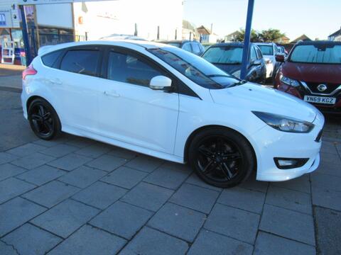 Ford Focus Hatchback 1.0T EcoBoost Zetec S Euro 6 (s/s) 5dr