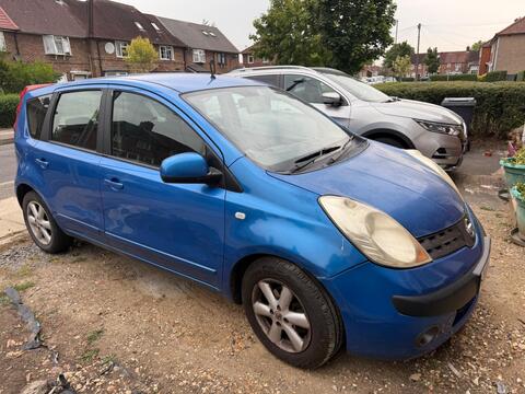 Nissan Note Hatchback 1.6 16v SE 5dr
