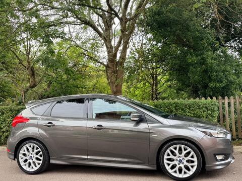 Ford Focus Hatchback 1.0T EcoBoost ST-Line Euro 6 (s/s) 5dr
