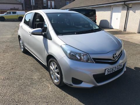 Toyota Yaris Hatchback 1.33 Dual VVT-i TR Euro 5 5dr