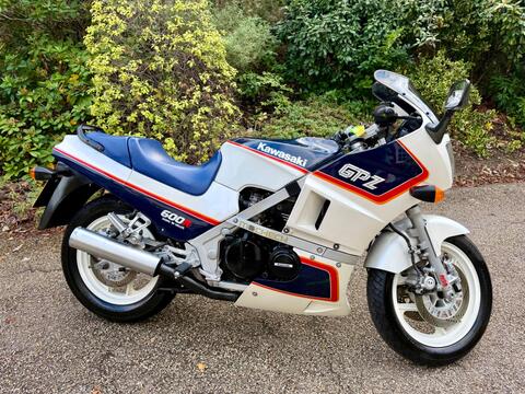 Kawasaki GPZ600 Sports Tourer 600 R