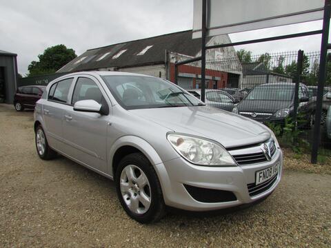 Vauxhall Astra Hatchback 1.4i 16v Club 5dr