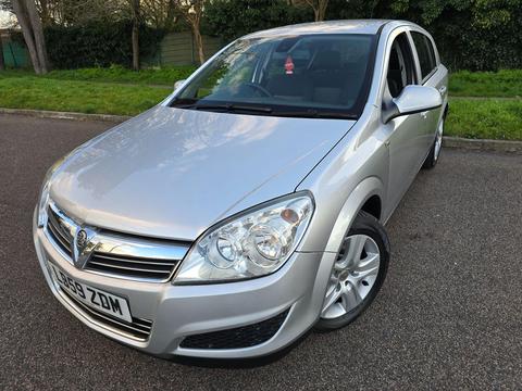Vauxhall Astra Hatchback 1.4i 16v Active 5dr