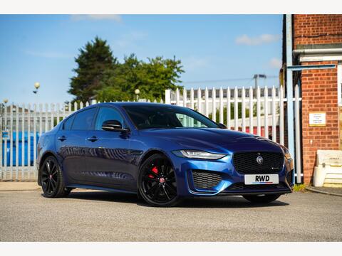 Jaguar XE Saloon 2.0 D200 MHEV R-Dynamic Black Auto Euro 6 (s/s) 4dr