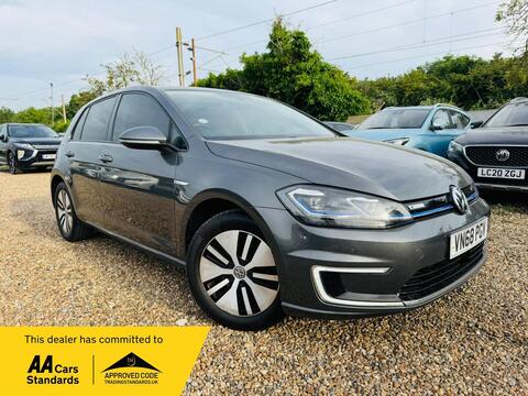 Volkswagen e-Golf Hatchback 35.8kWh e-Golf Auto 5dr