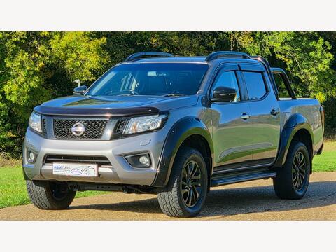 Nissan Navara Pickup 2.3 dCi Tekna Auto 4WD Euro 6 4dr