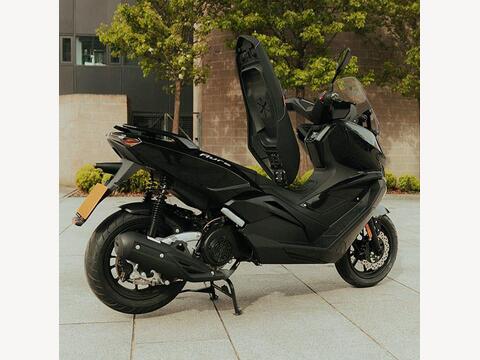 Lexmoto Aura 125 Scooter 125 CVT Euro 5