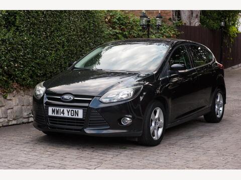 Ford Focus Hatchback 1.6 Zetec Navigator Powershift Euro 5 5dr
