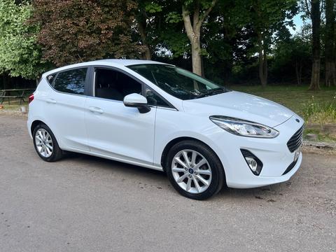 Ford Fiesta Hatchback 1.0T EcoBoost Titanium Euro 6 (s/s) 5dr