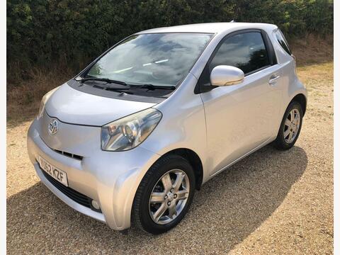 Toyota iQ Hatchback 1.0 VVT-i 2 Euro 5 3dr