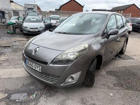 Renault Grand Scenic MPV 1.5 dCi Dynamique TomTom Euro 5 5dr