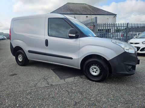 Vauxhall Combo Panel Van 1.3 CDTi 2000 ecoFLEX 16v FWD L1 H1 (s/s) 3dr