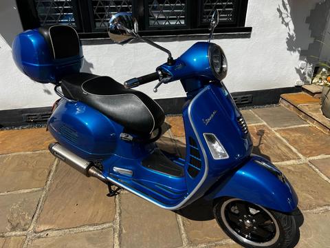 Piaggio Vespa GTS 125 Scooter 125 Super ABS CVT
