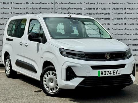 Vauxhall Combo Life Electric MPV 52kWh Design XL MPV Auto 5dr (7.4kW Charger)
