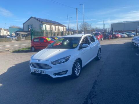 Ford Focus Hatchback 1.6 TDCi Titanium Euro 5 (s/s) 5dr