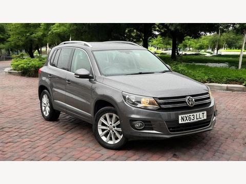 Volkswagen Tiguan SUV 2.0 TDI BlueMotion Tech SE 4WD Euro 5 (s/s) 5dr