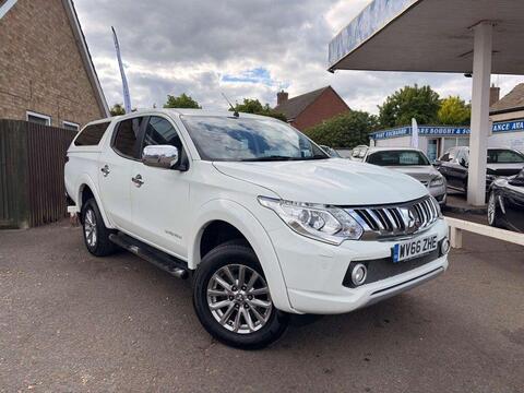 Mitsubishi L200 Pickup 2.4 DI-D DC Barbarian 4WD Euro 5 4dr