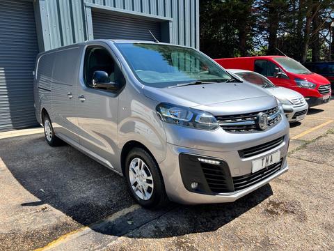 Vauxhall Vivaro Panel Van 2.0 Turbo D 3100 Sportive L2 H1 Euro 6 (s/s) 6dr